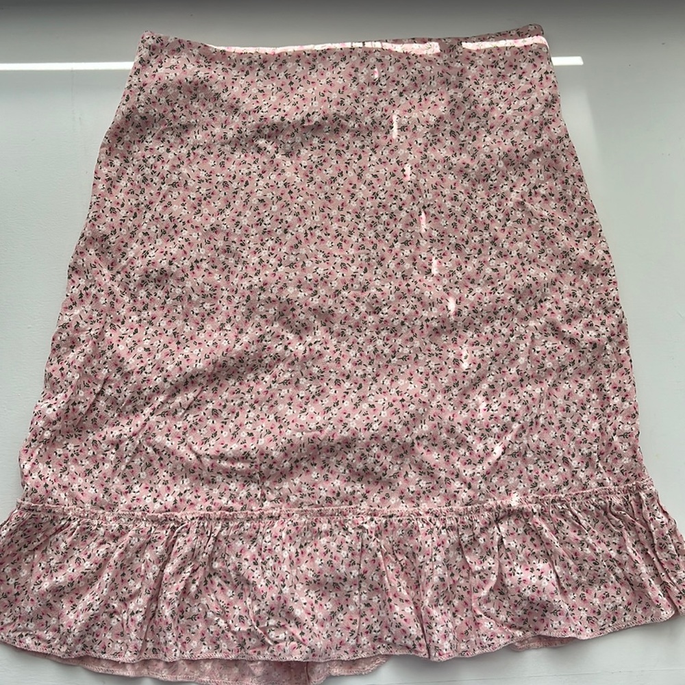 Brandy Melville pink floral skirt